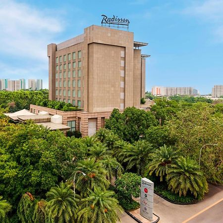 Hotel Radisson Noida Esterno foto