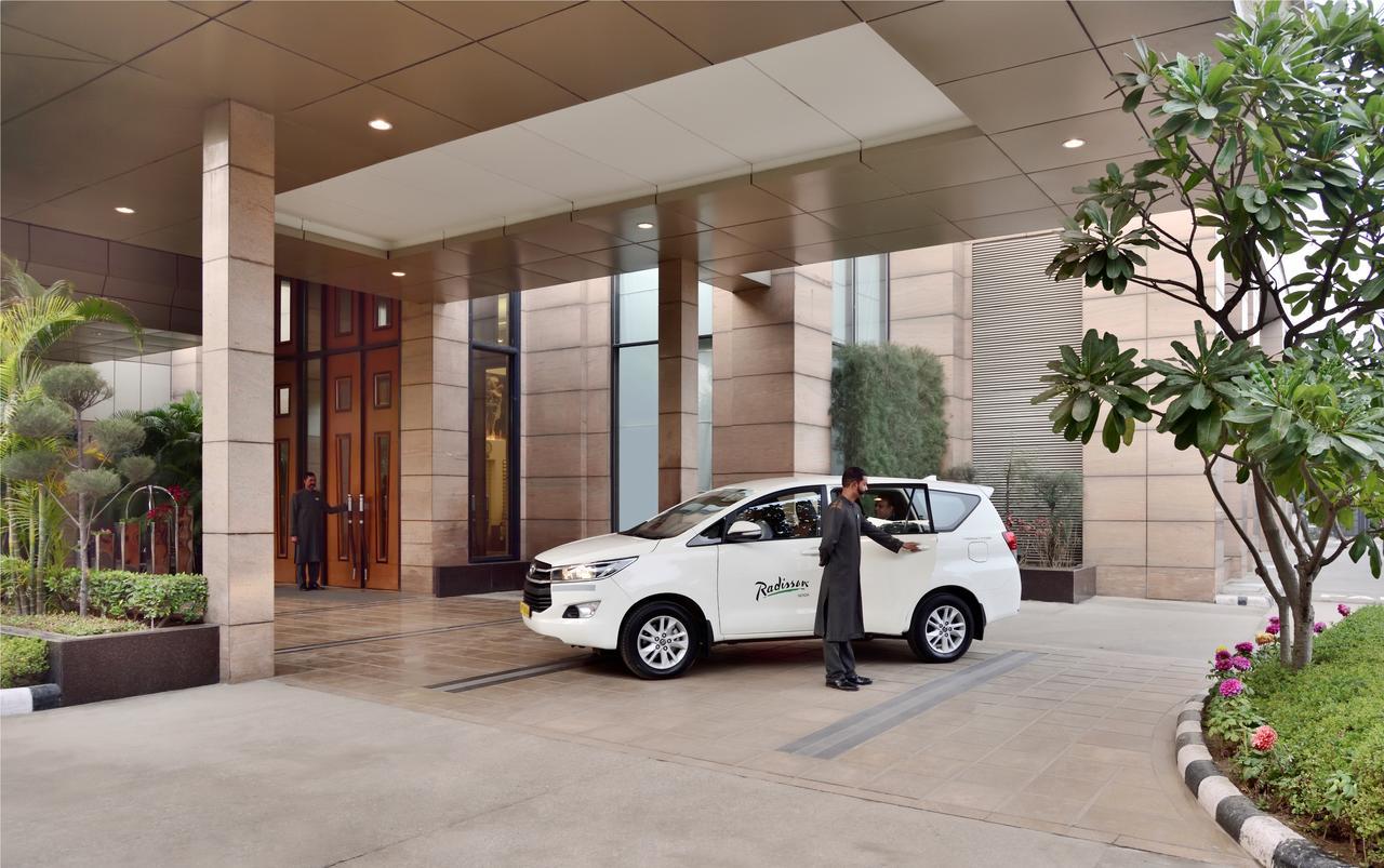Hotel Radisson Noida Esterno foto