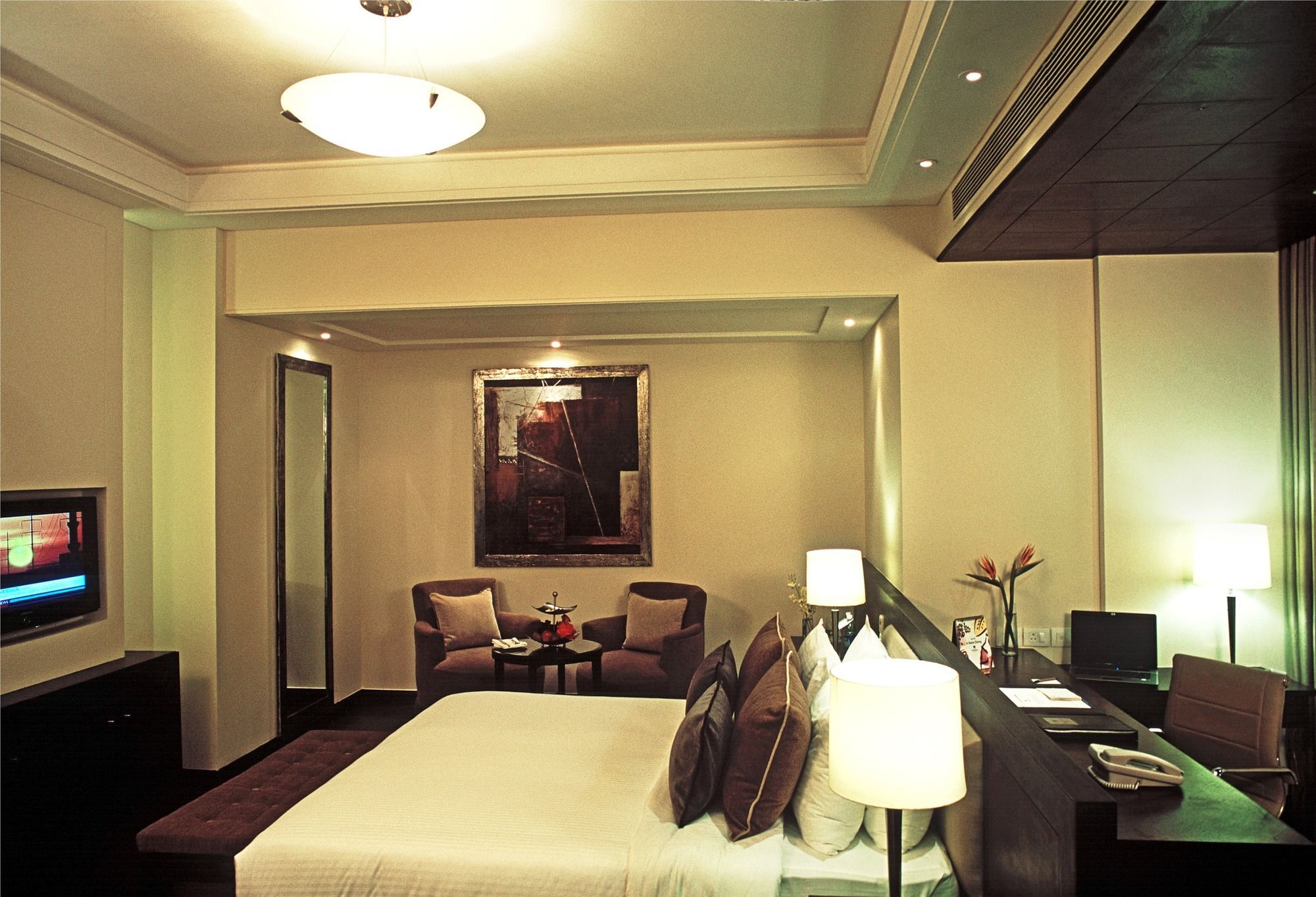Hotel Radisson Noida Esterno foto
