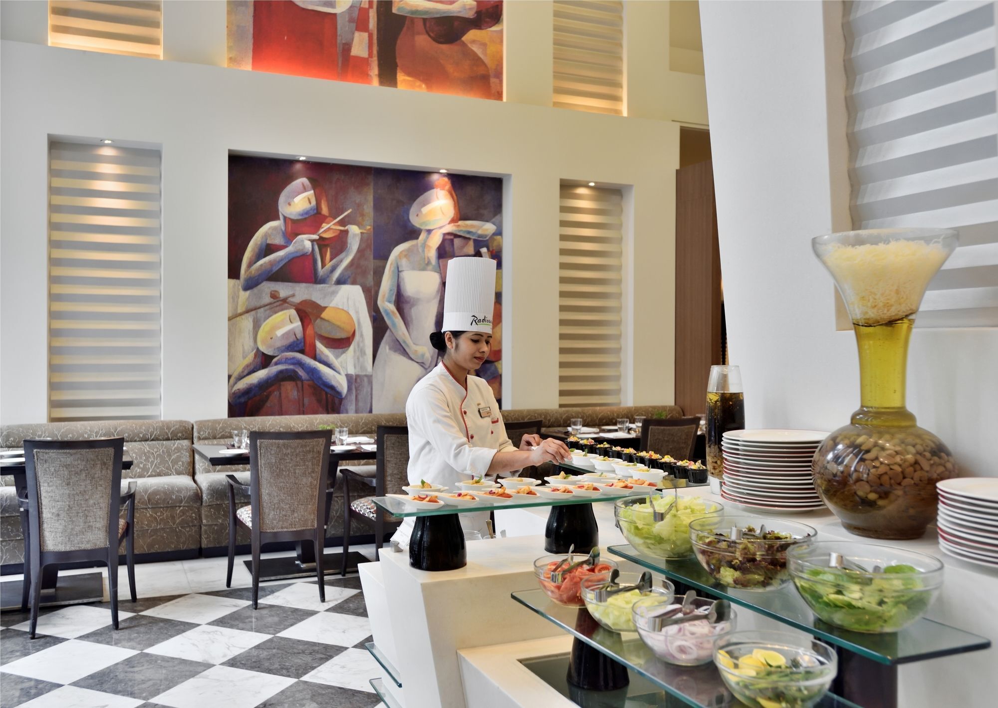 Hotel Radisson Noida Esterno foto