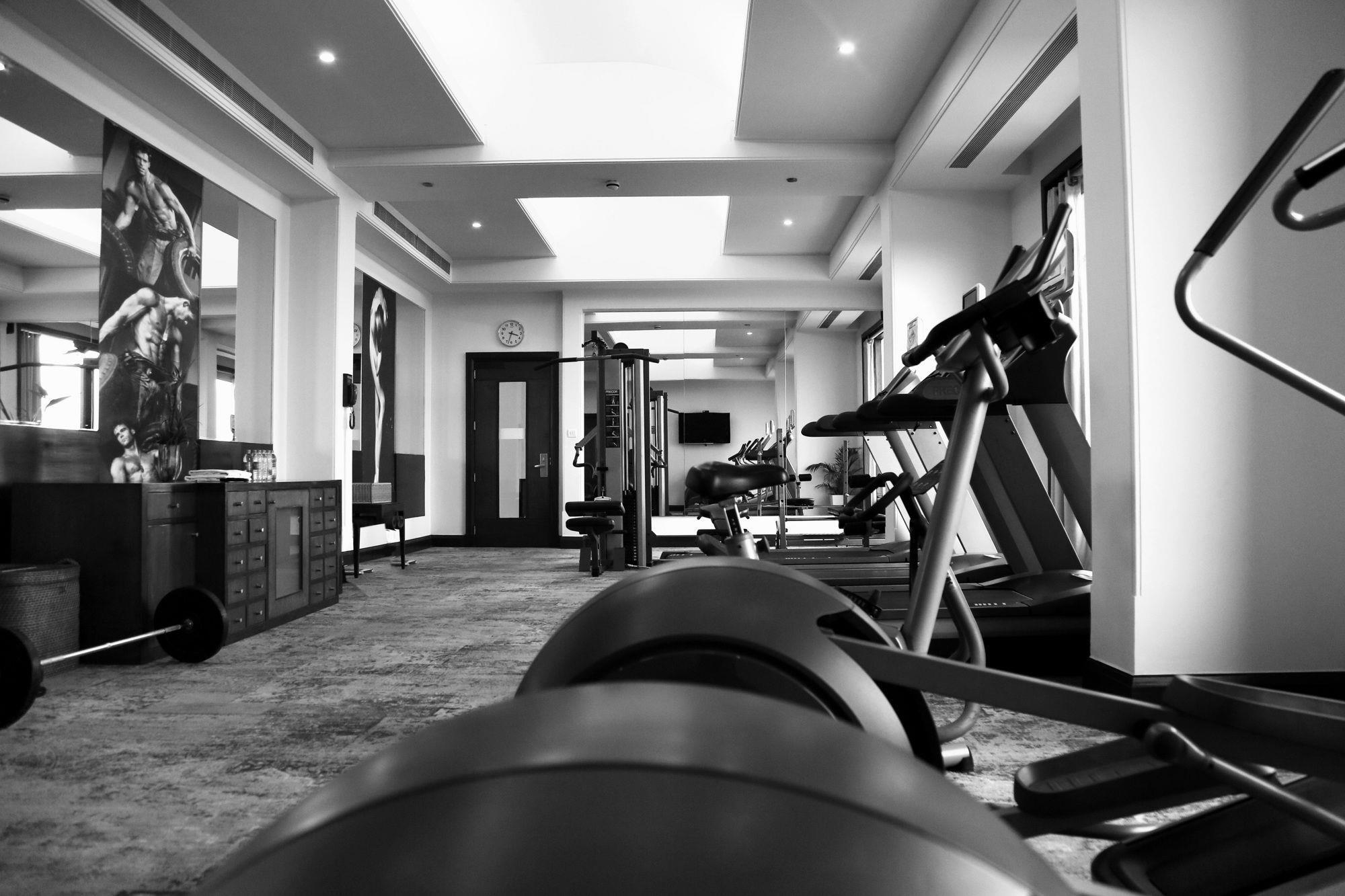 Hotel Radisson Noida Esterno foto
